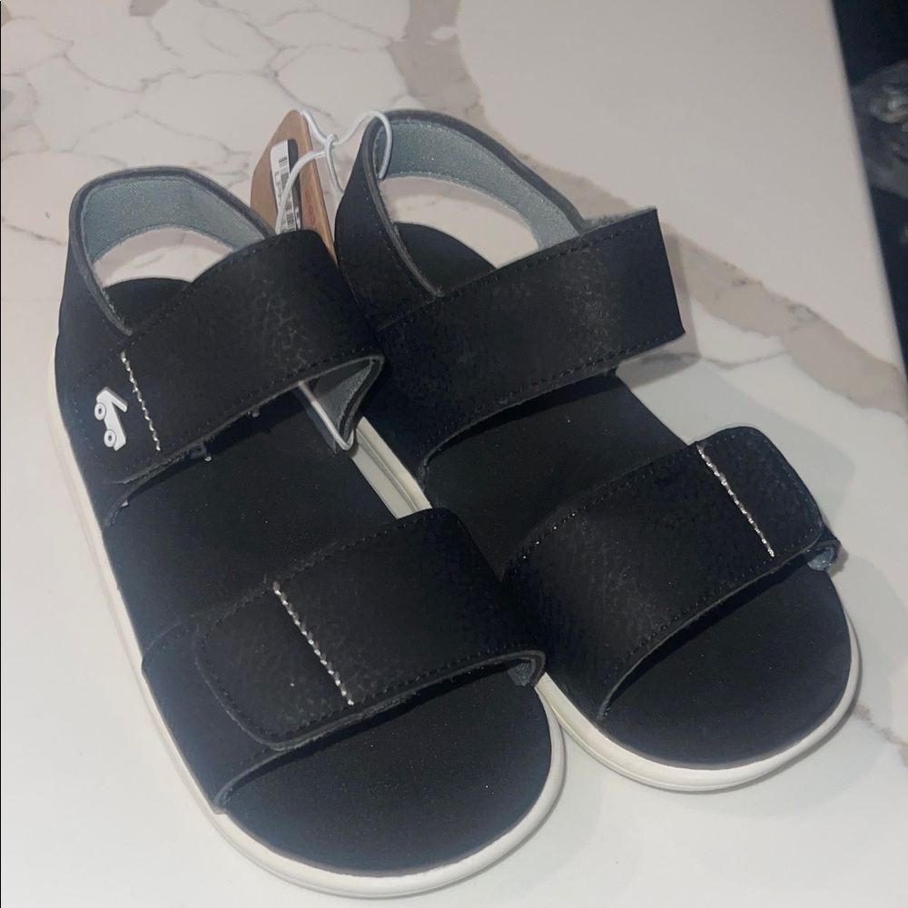 See Kai Run Black Kids Sandals size 11